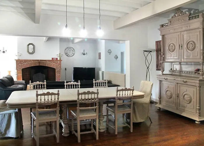 La Bourdette בית נופש Saverdun